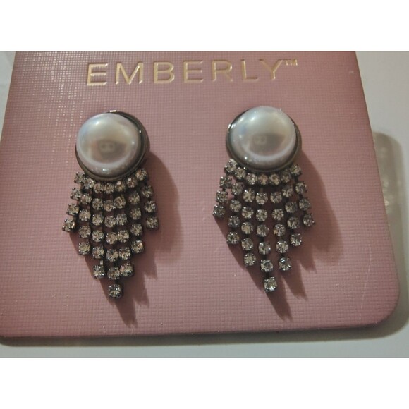 Jewelry - Emberly Pearl Crystal Drop Earrings